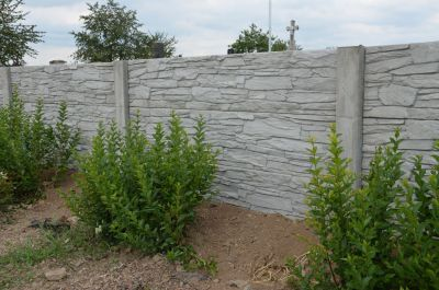 Doskový plot prírodná, povrch reliéfny kameň 